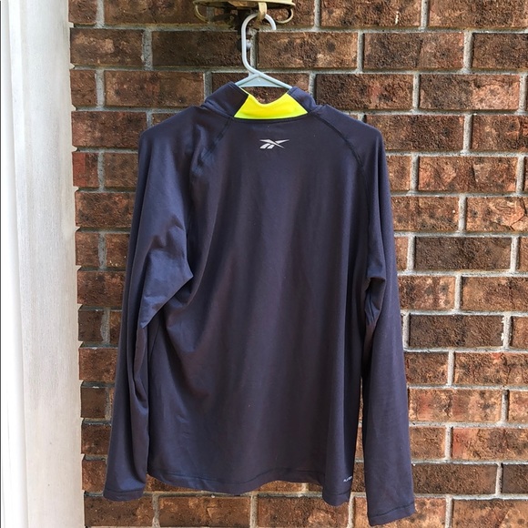 Reebok pullover activewear long sleeve - Picture 2 of 3